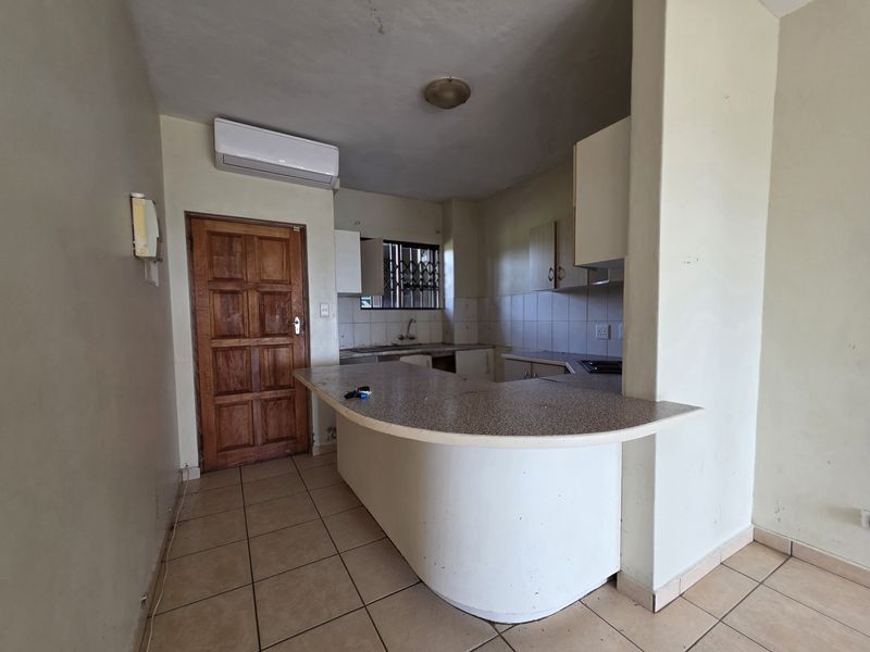 Convenient Living in a Secure Complex - Photo 4