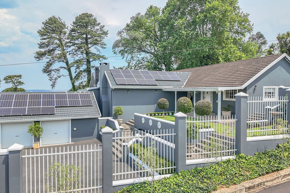 Gorgeous and Gracious - Photo 5