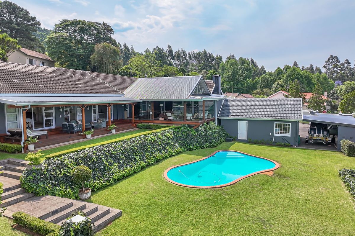 Gorgeous and Gracious - Photo 3