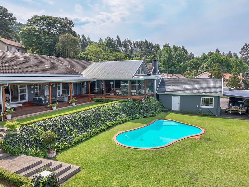 Gorgeous and Gracious - Photo 3