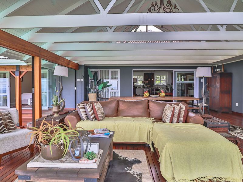 Gorgeous and Gracious - Photo 8