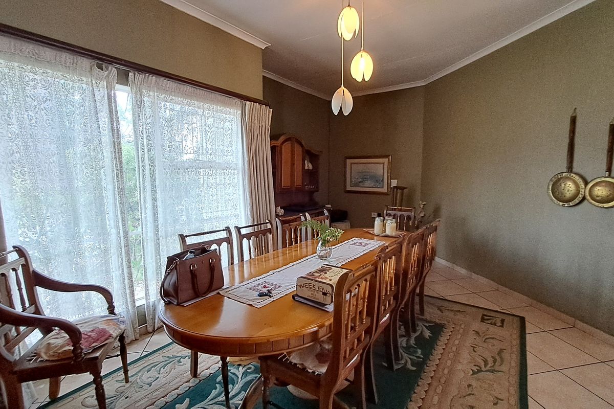 Nature-Lovers’ Family Haven on the Suikerbos Ridge - Photo 5