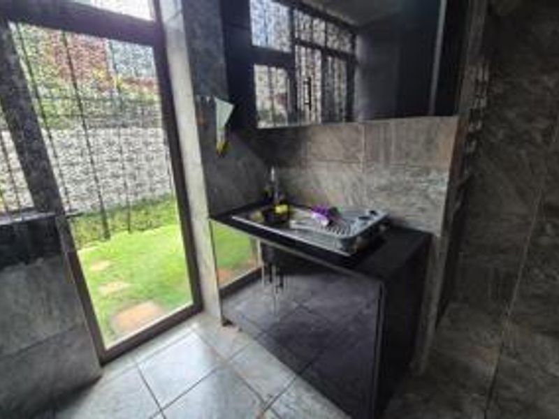 Neat & Spacious Townhouse in a Popular, Well-Located Area - Photo 6