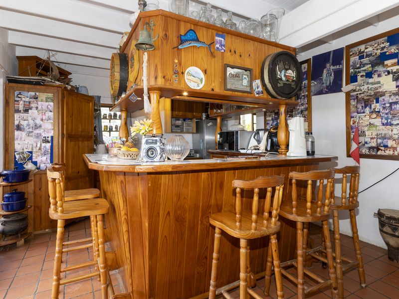 Triple-Storey Facebrick Holiday Home with Panoramic Views in Mgwalana - Photo 8