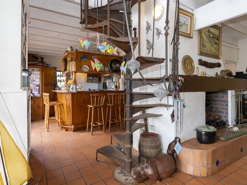 Triple-Storey Facebrick Holiday Home with Panoramic Views in Mgwalana - Photo 7