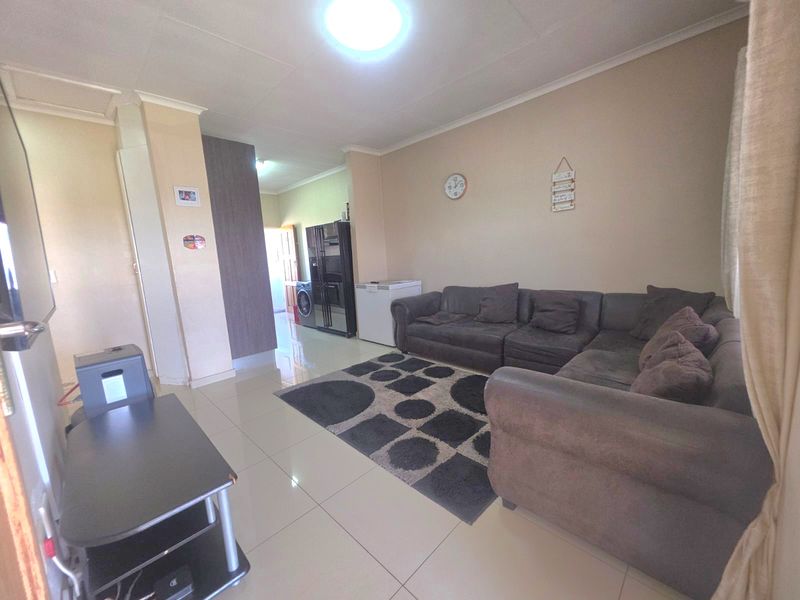Modern Living Meets High Returns: A Gem in Erand Gardens - Photo 10