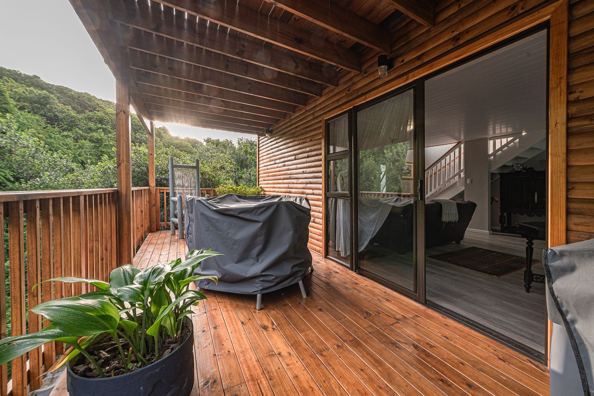 Contemporary, wooden gem situated 200 meters from the beach. - Photo 5