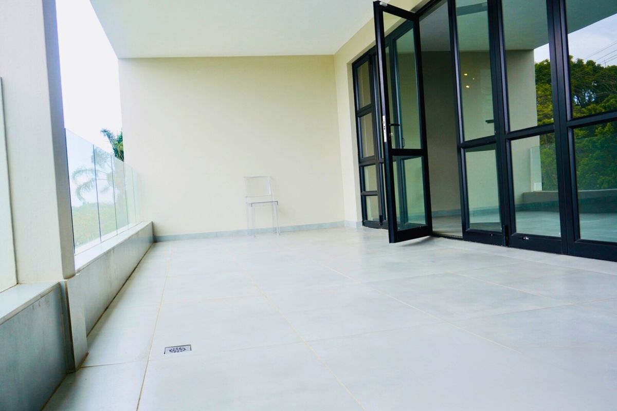 Contemporary First Floor Apartment in Central Durban North - Photo 2