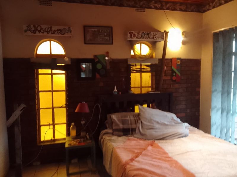 Move-In Ready Family Gem with Flatlet – Priced to Go! - Photo 10