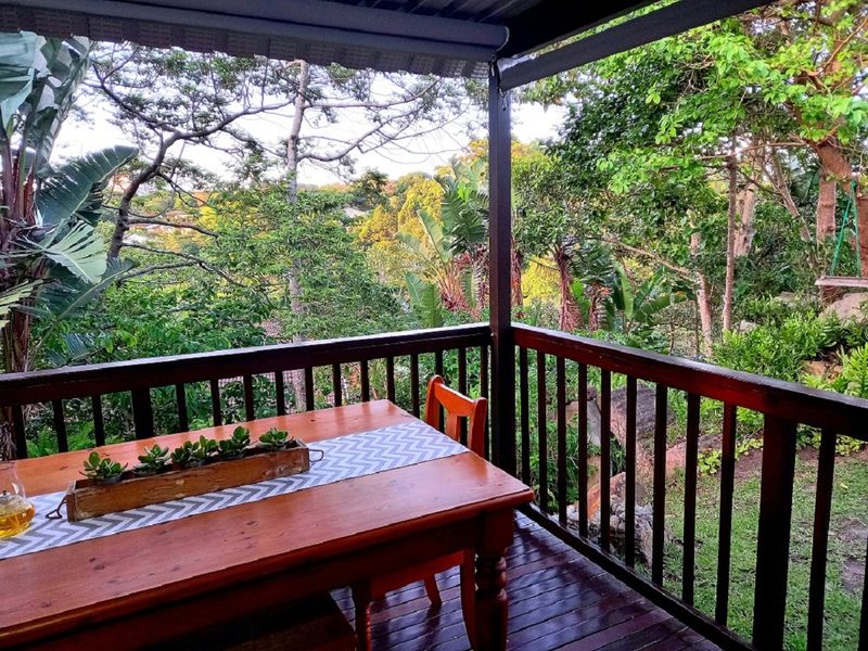 Immaculate Townhouse in Sought-after Eco-Estate - Photo 2