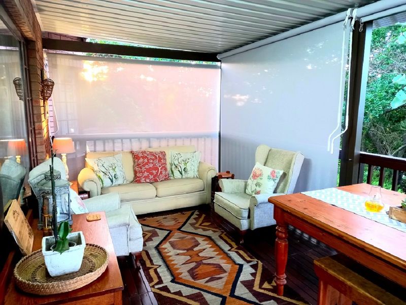 Immaculate Townhouse in Sought-after Eco-Estate - Photo 8