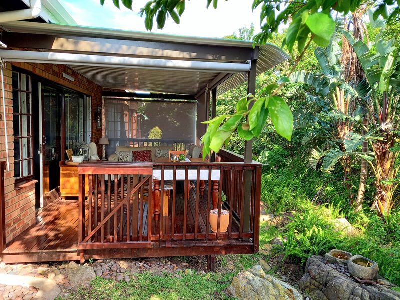 Immaculate Townhouse in Sought-after Eco-Estate - Photo 6