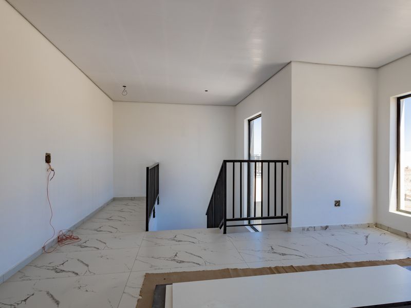 Eco-Luxury in Sandown - No Transfer Duty! - Photo 6