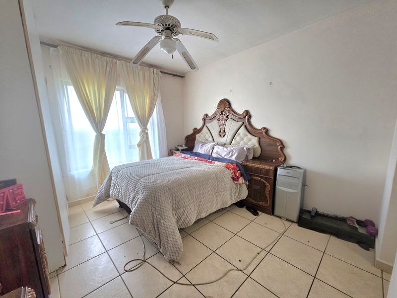 Convenient Living in a Secure Complex - Photo 10