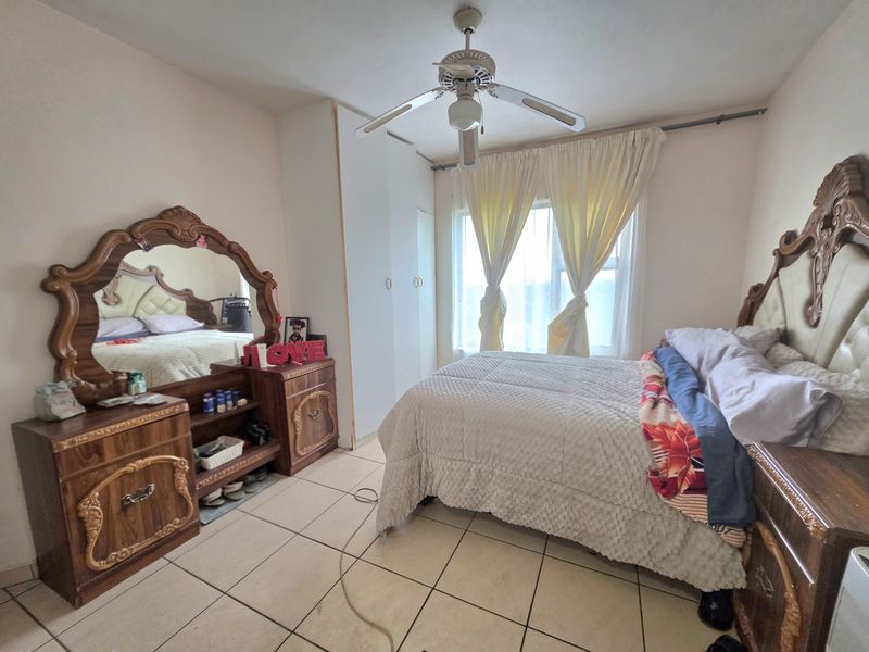 Convenient Living in a Secure Complex - Photo 9