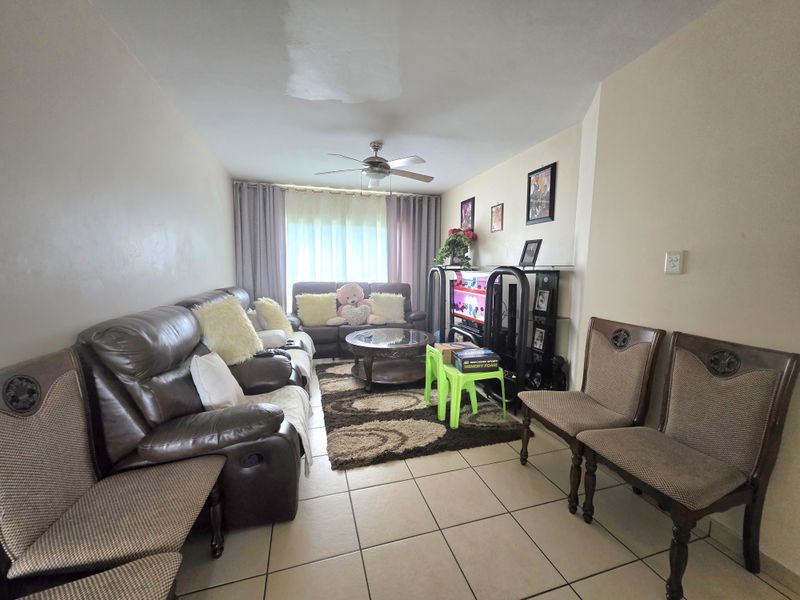 Convenient Living in a Secure Complex - Photo 6