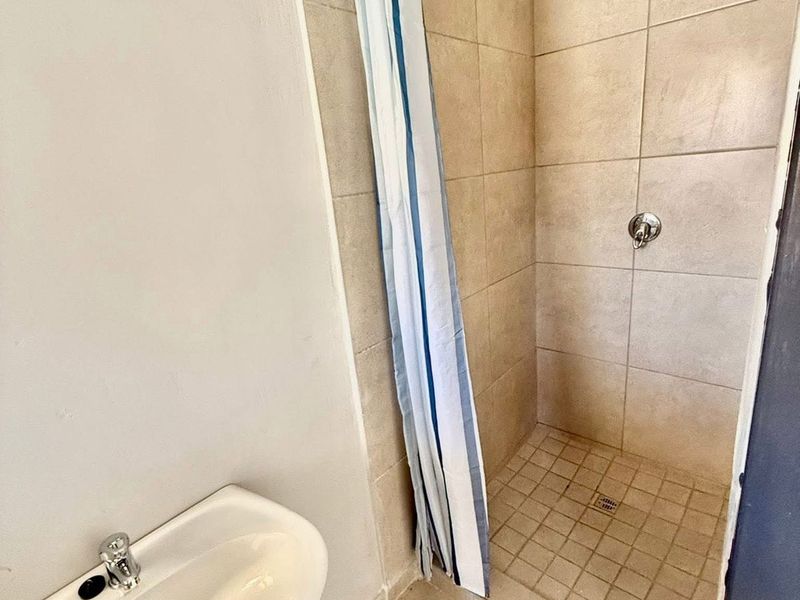Apartment Rental Monthly In Secunda - Photo 5