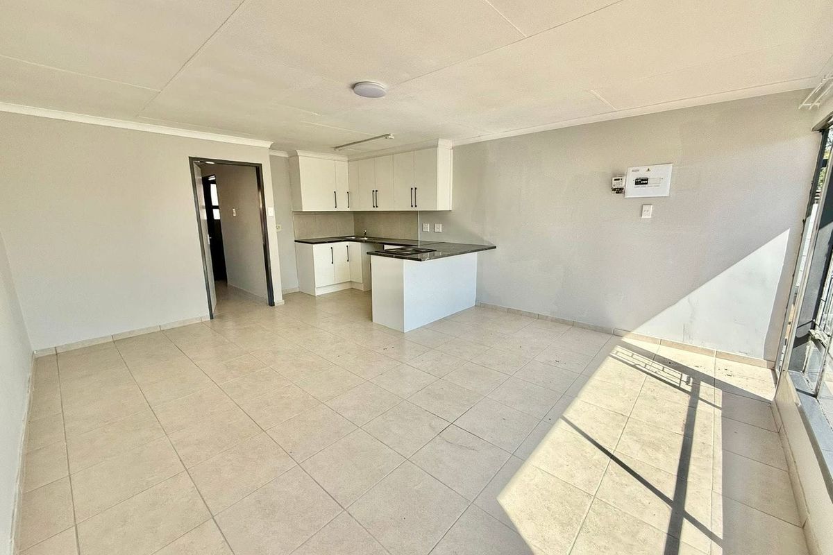 Apartment Rental Monthly In Secunda - Photo 3