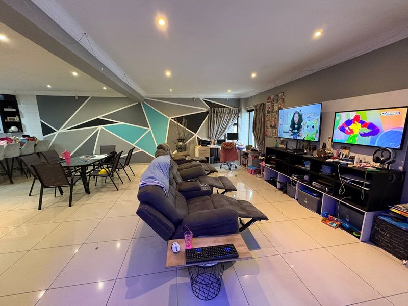 Your Dream 3 Bedroom Modern Home Awaits - Photo 5