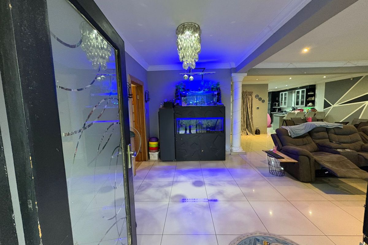 Your Dream 3 Bedroom Modern Home Awaits - Photo 3