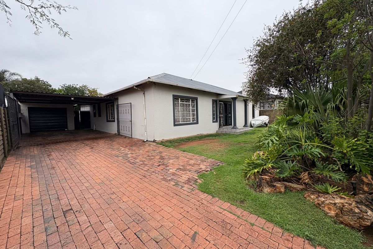 Your Dream 3 Bedroom Modern Home Awaits - Photo 2