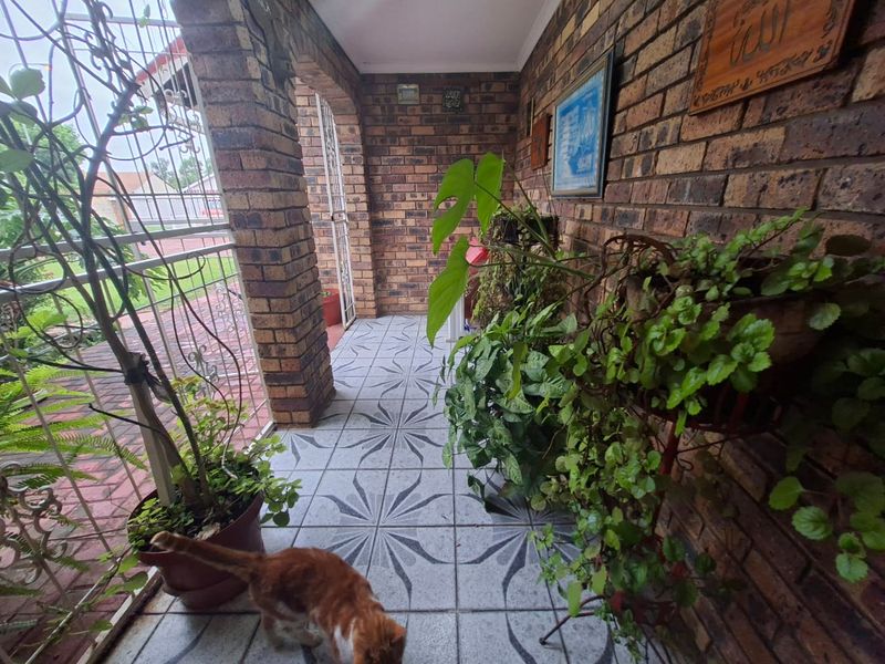 Spacious 4-bedroom Family Home in Bakerton - Photo 5