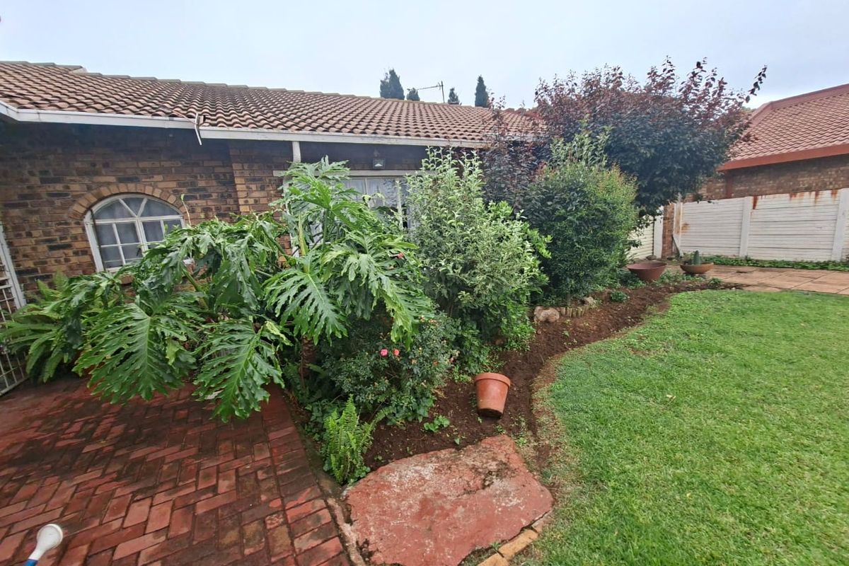 Spacious 4-bedroom Family Home in Bakerton - Photo 4