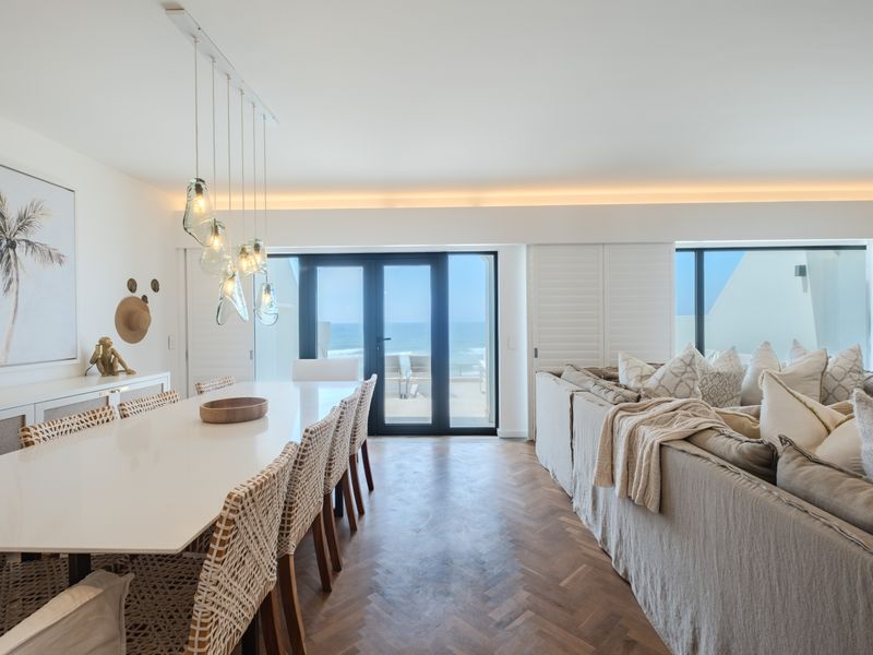 Oceanside Luxury - Photo 4