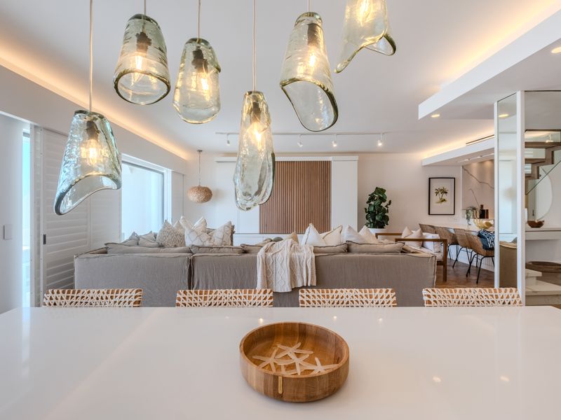 Oceanside Luxury - Photo 5