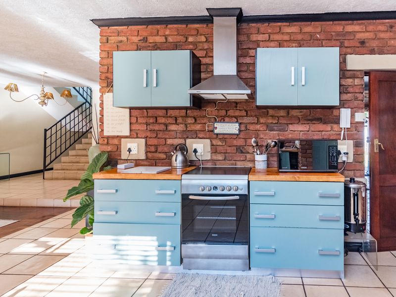 Rare Villa Style Home in the Heart of Ruimsig Country Estate - Photo 10