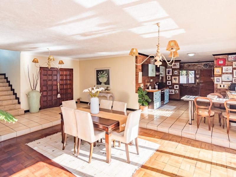 Rare Villa Style Home in the Heart of Ruimsig Country Estate - Photo 8