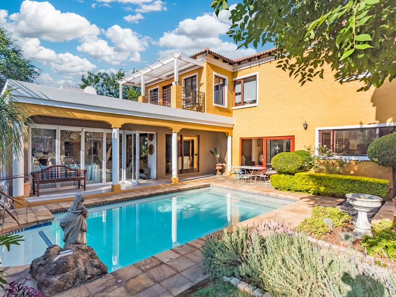 Rare Villa Style Home in the Heart of Ruimsig Country Estate - Photo 6