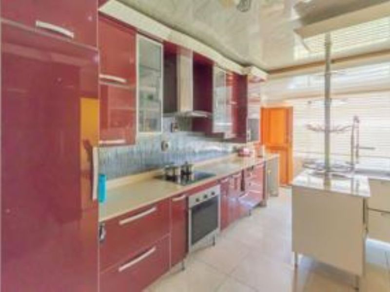 Exceptional, Charming family home with Flat and Pool in sort after Selection Park. - Photo 6