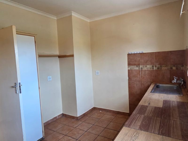 Apartment For Sale In Potchefstroom - Photo 7