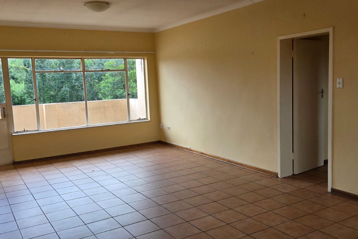 Apartment For Sale In Potchefstroom - Photo 2
