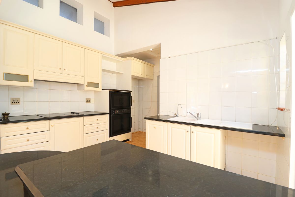 Potential, privacy and prime position!! - Photo 5