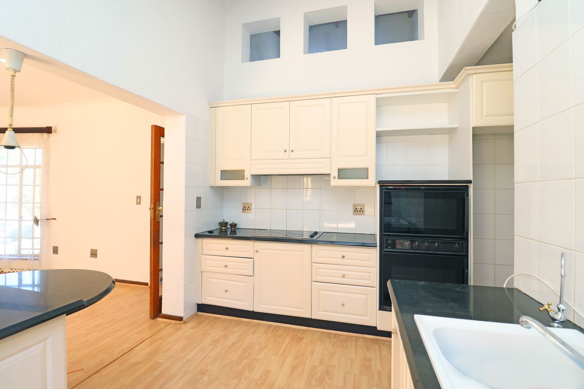 Potential, privacy and prime position!! - Photo 2