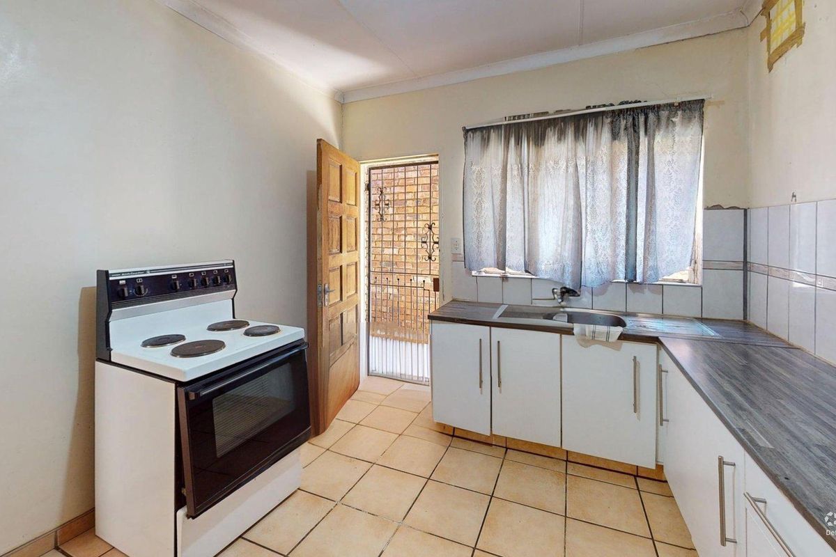 Incredible investment property - Photo 4