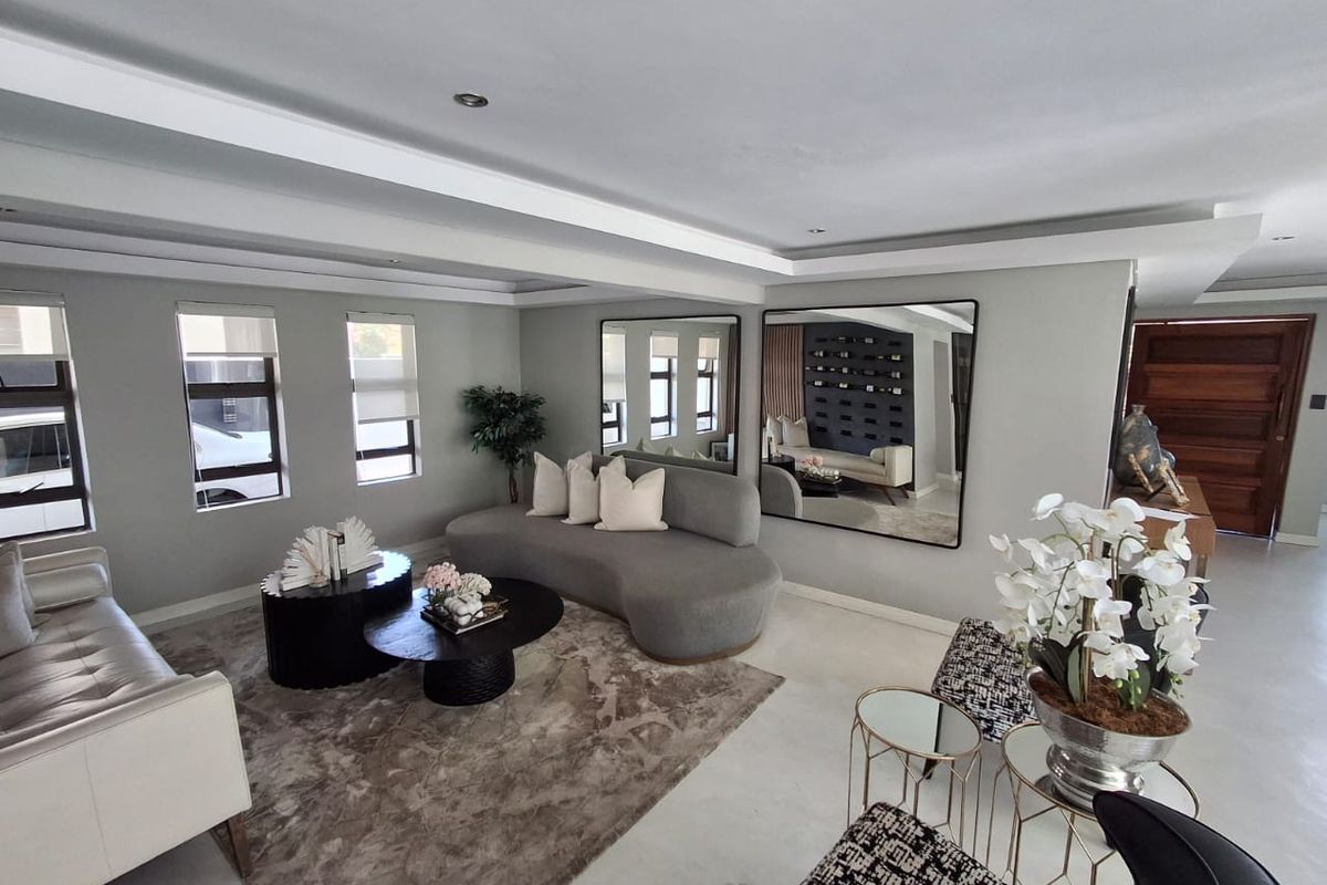 Elegant Double-Storey Home for Sale in Thornbrook Golf Estate, Theresapark - Photo 2