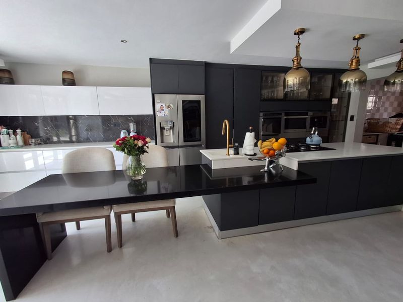 Elegant Double-Storey Home for Sale in Thornbrook Golf Estate, Theresapark - Photo 3