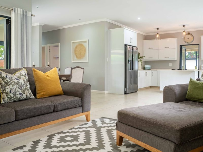 Easy Simplex Living in Cotswold Downs with large garden - Photo 6