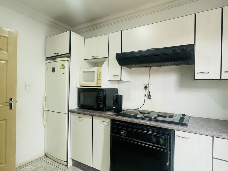 Neat Family Home in Tsakane Ext 5 - Photo 3