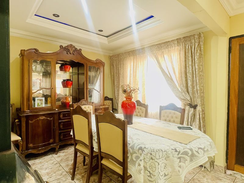 Neat Family Home in Tsakane Ext 5 - Photo 7