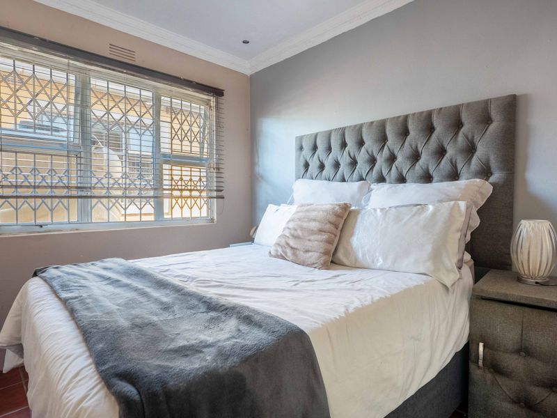 Neat 2-Bedroom Home with 2-Bedroom Outside Rooms in uMlazi AA Section - Photo 8