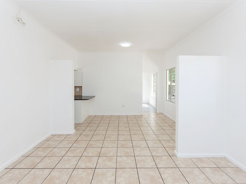 A Comfortable, Easy-Living Home for the Next Chapter - Photo 4