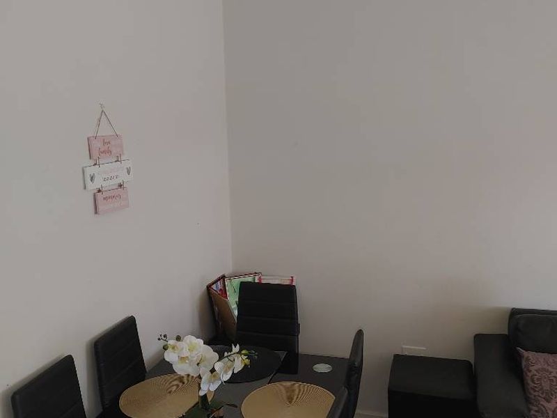 Exceptional Ground-Floor Unit within a Secure Enclosure and Steady Rental Income Opportunity - Photo 7