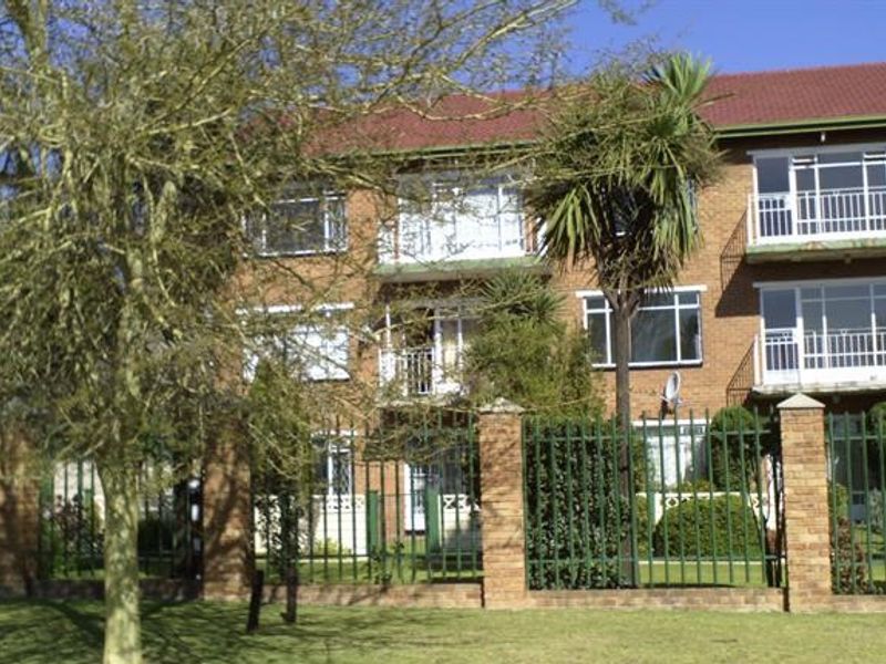 Exceptional Ground-Floor Unit within a Secure Enclosure and Steady Rental Income Opportunity - Photo 1