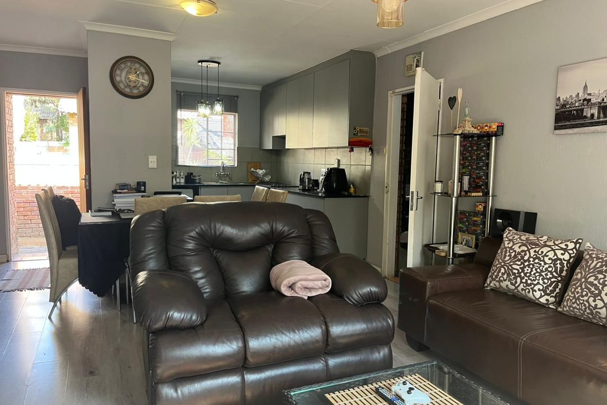 lovely 2 bedroom Townhouse in Interlagos, Kyalami Hills - Photo 5