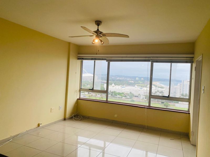 2.5 bedroom beachfront living, close to Suncoast Casino and steps away from the Beach - Photo 5