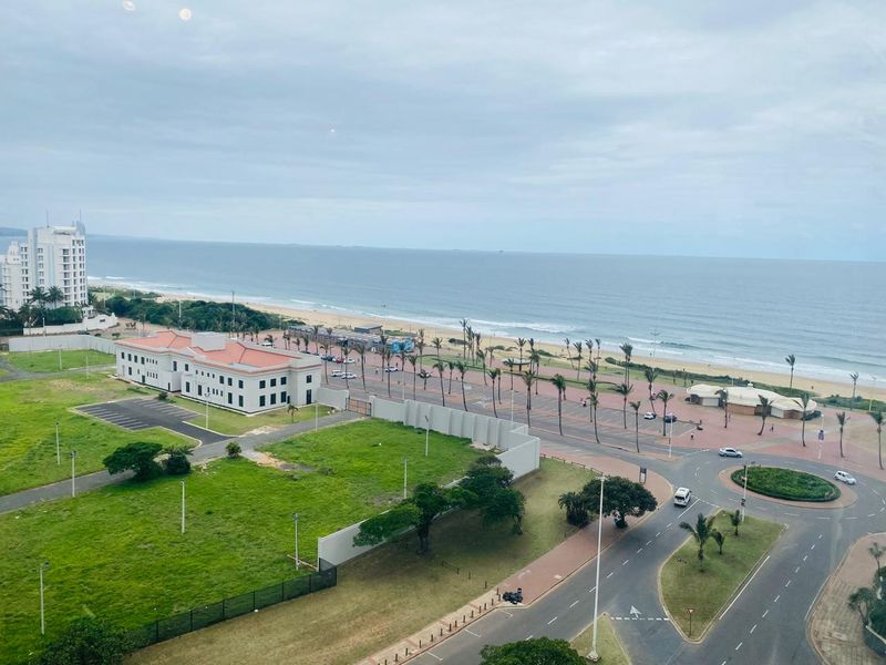 2.5 bedroom beachfront living, close to Suncoast Casino and steps away from the Beach - Photo 8